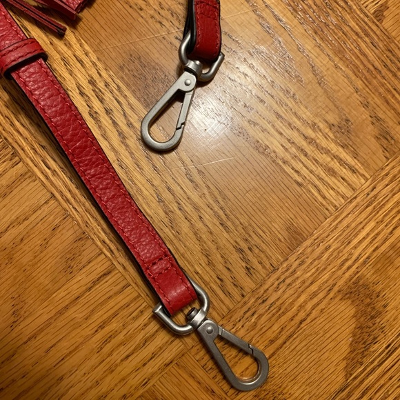 ❤️A Beautiful Red Leather Purse♥️ - Picture 7 of 9